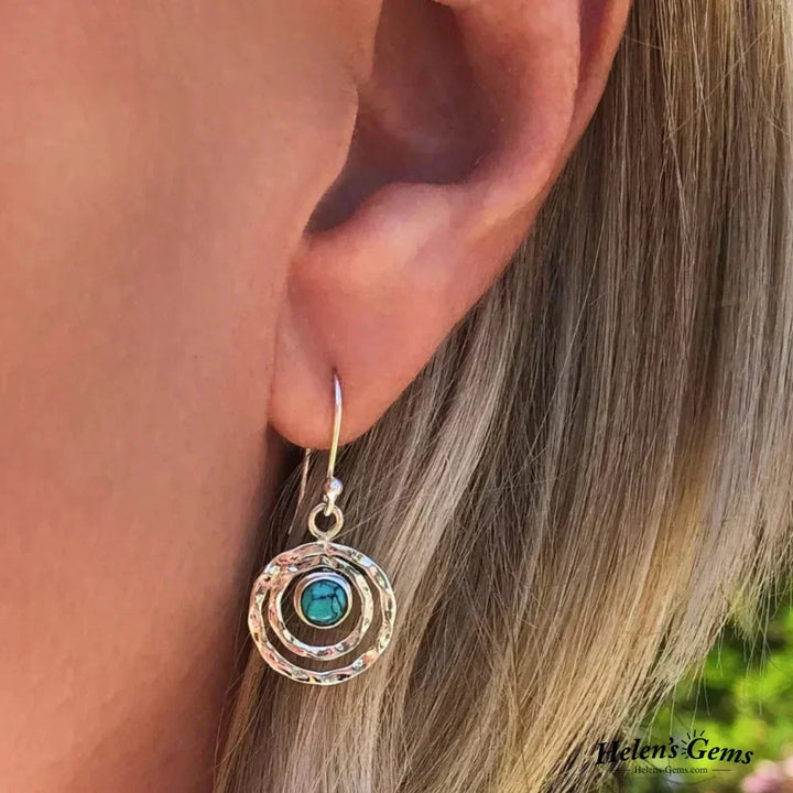 Brincos Boho Saturno: Turquesa e Ouro
