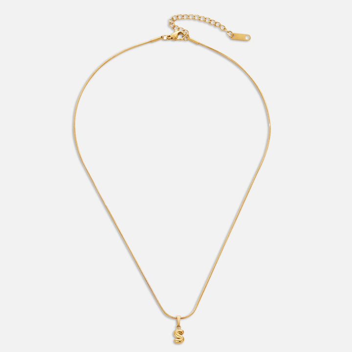 Colar Elegante com Letra Bubble