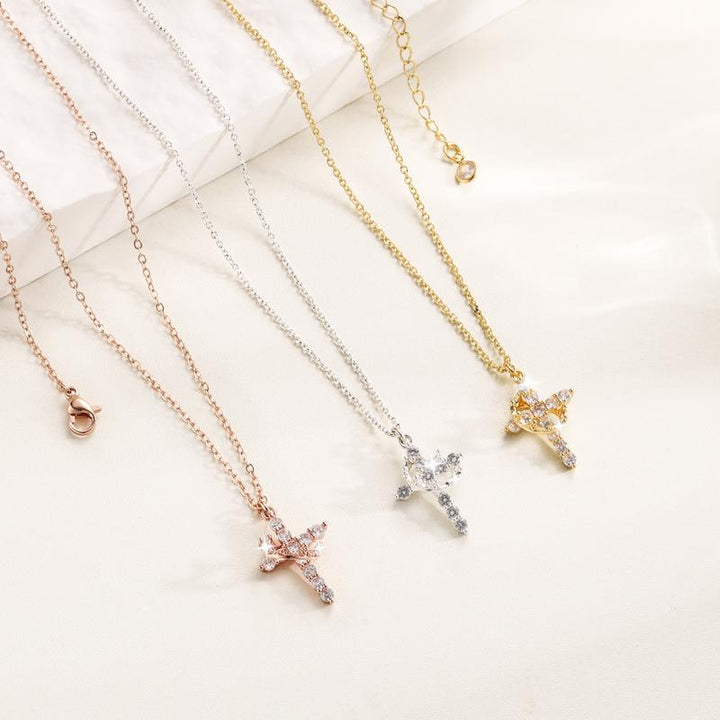 Colar com Coroa e Cruz