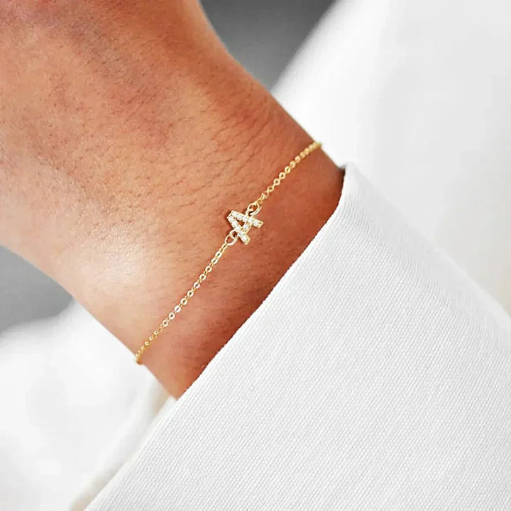 Pulseira de Corrente Delicada com Inicial