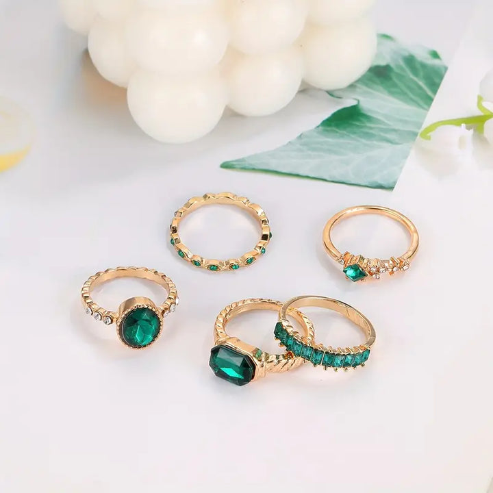 Conjunto de Anéis Zarina com Esmeralda Deslumbrante | Ouro