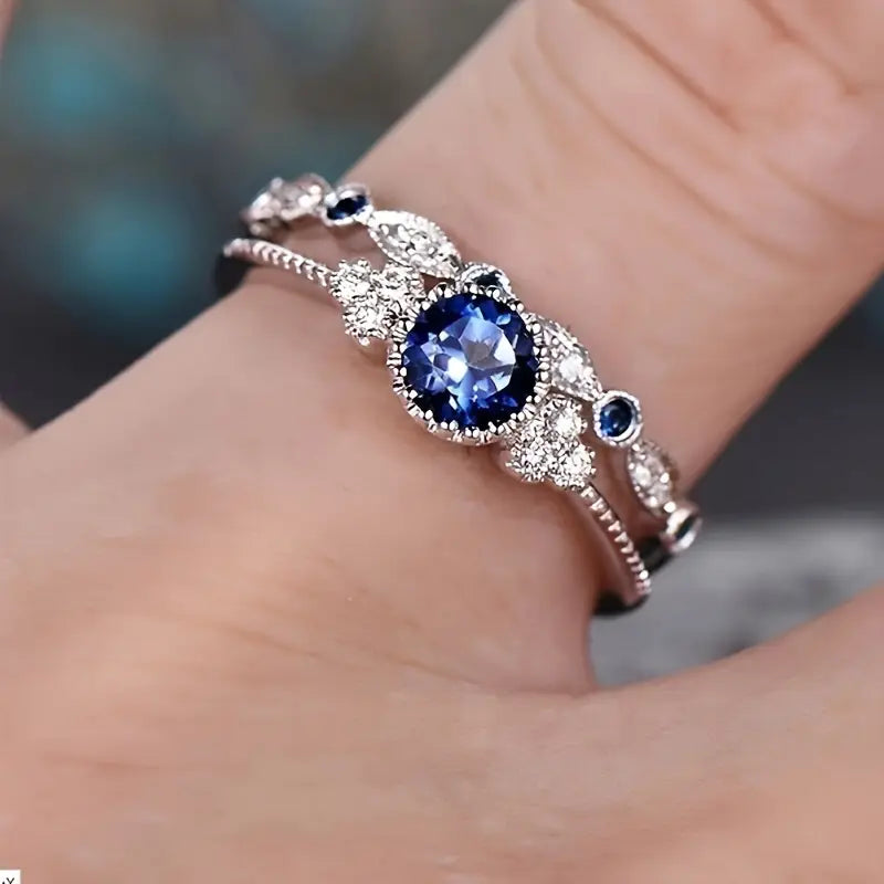 Conjunto Prateado Sofisticado de Anéis de Safira