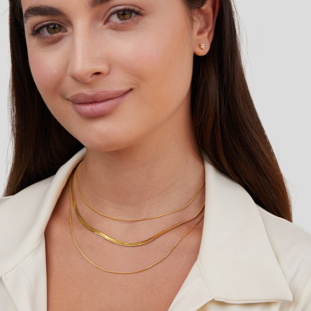 Colar Dourado Multicamadas