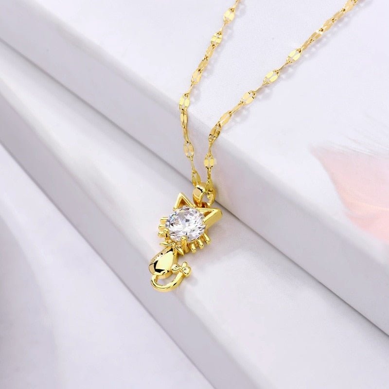 Colar Banhado a Ouro com Gato e Zircónia