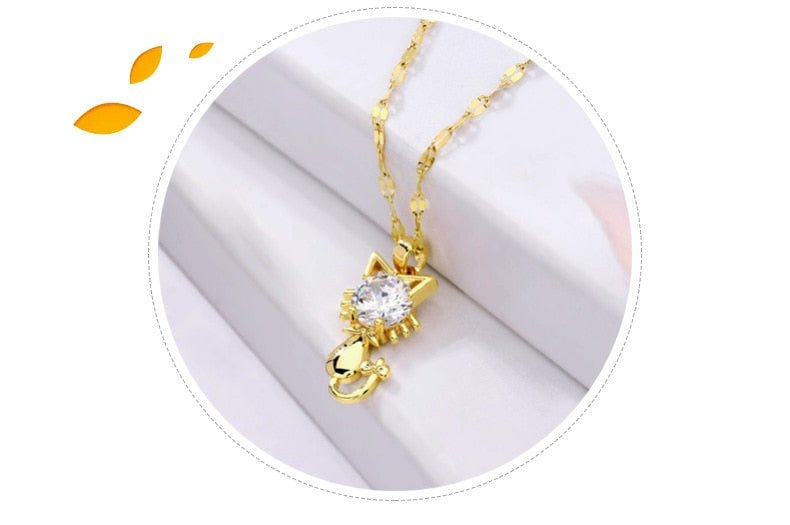 Colar Banhado a Ouro com Gato e Zircónia