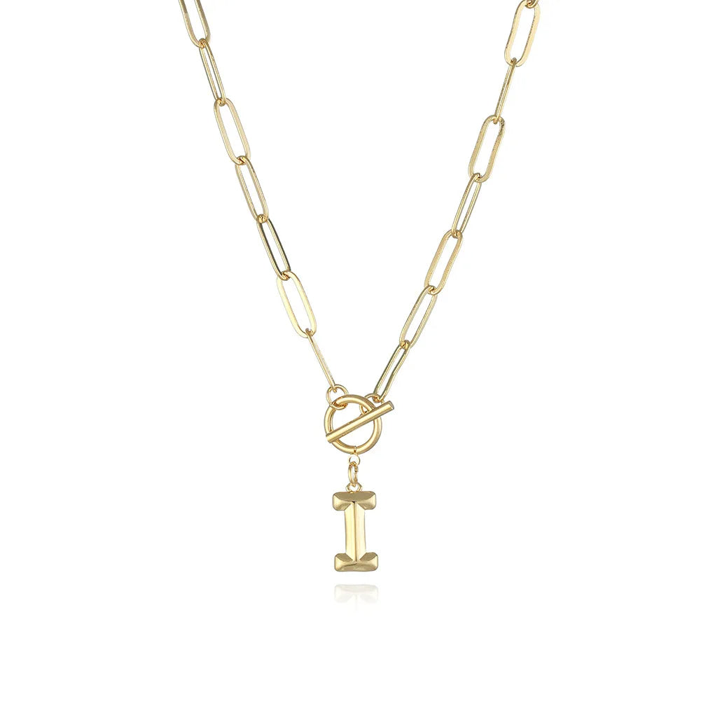 Colar com Inicial A–Z e Corrente Paperclip