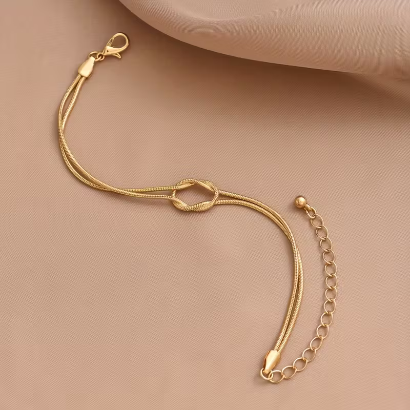 Pulseira de Corrente com Nós Torcidos