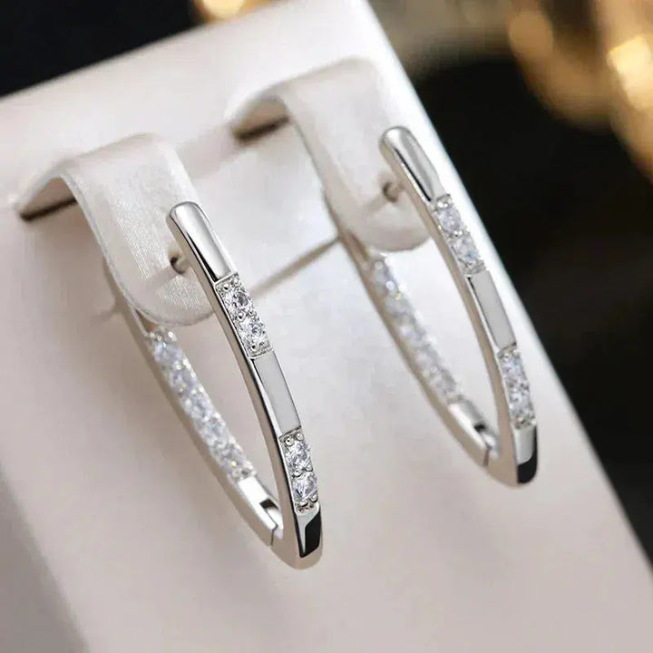 Brincos Elegantes com Zircónias em Dourado