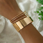 Pulseira Dourada Vintage Elegante