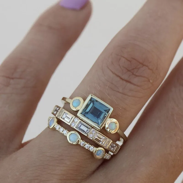 Conjunto de Anéis Vintage com Cristal Azul