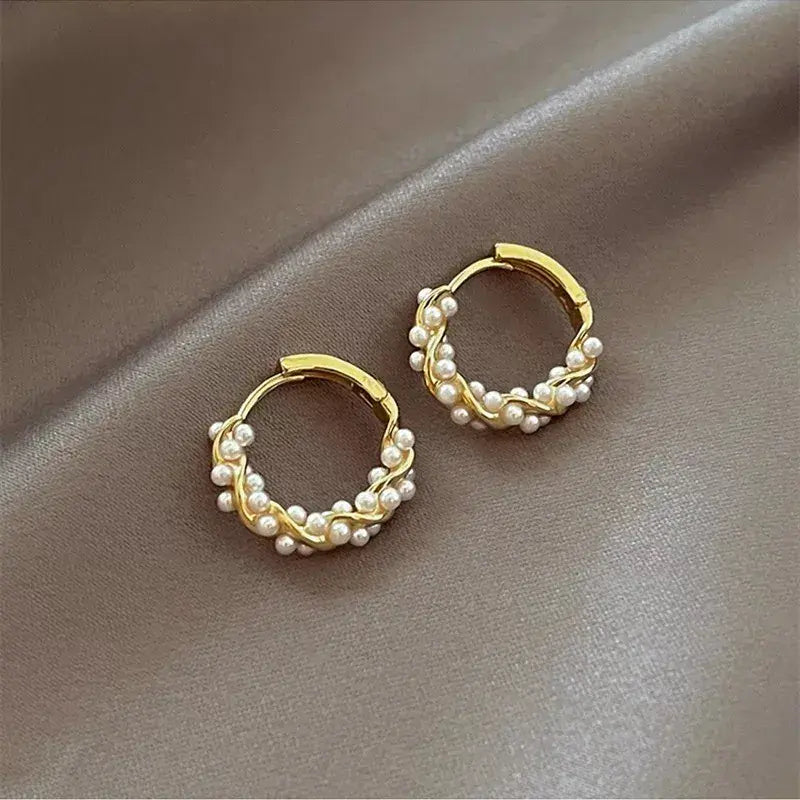 Brincos de Pérola Redondos Elegantes com Embutido