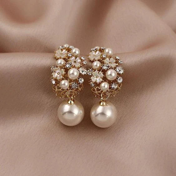 Brincos de Pérola Elegantes com Flor | Ouro