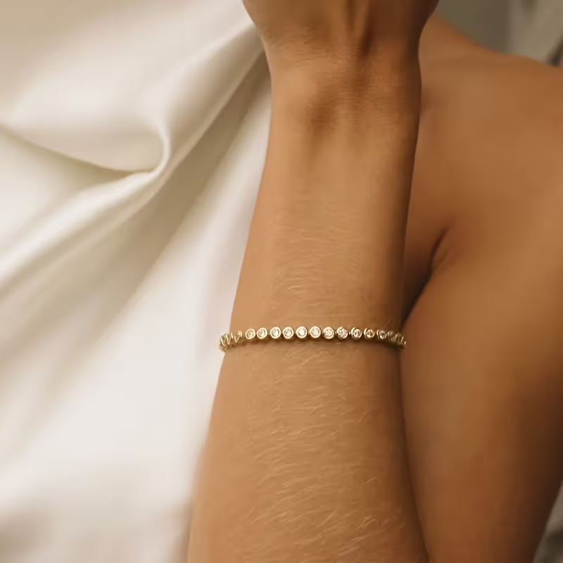 Pulseira Dourada com Cristais Redondos