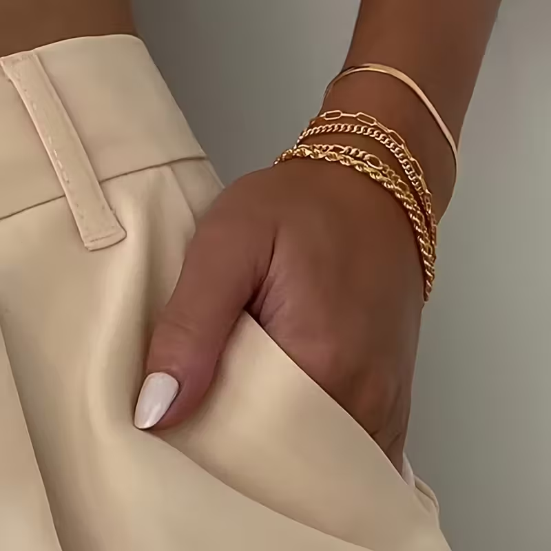 Pulseira Ténis Dourada Elegante com Corrente de Bolinhas
