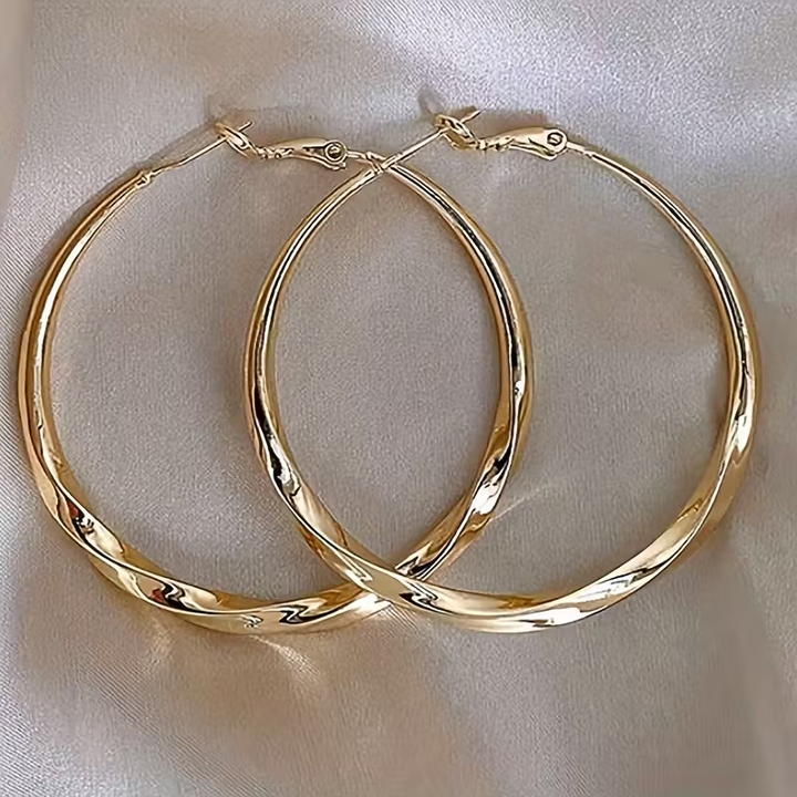Argolas Douradas Grandes e Elegantes