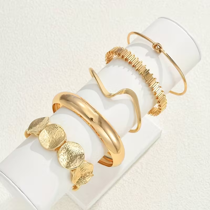 Conjunto Versátil de Pulseiras Douradas Boho