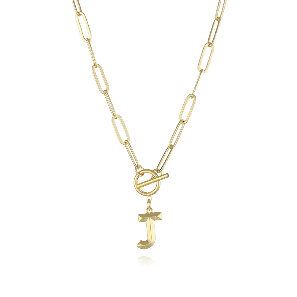 Colar com Inicial A–Z e Corrente Paperclip