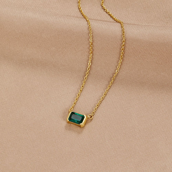 Colar Moni com Esmeralda Verde