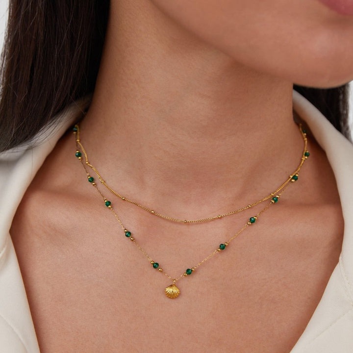 Colar Dourado Elegante Niyah