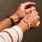 Pulseira Personalizada Unidade com Inicial e Pedrinhas