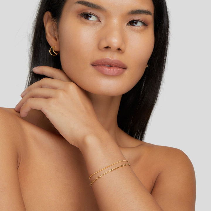 Pulseira Dourada em Camadas Pia