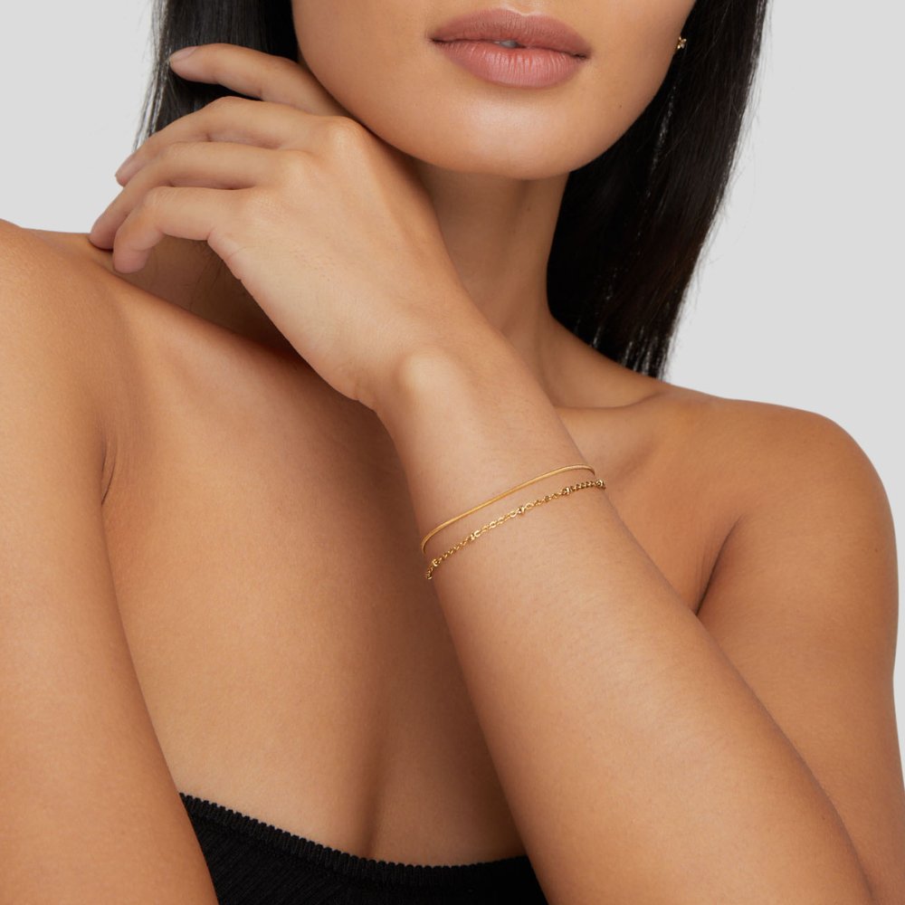 Pulseira Dourada em Camadas Pia