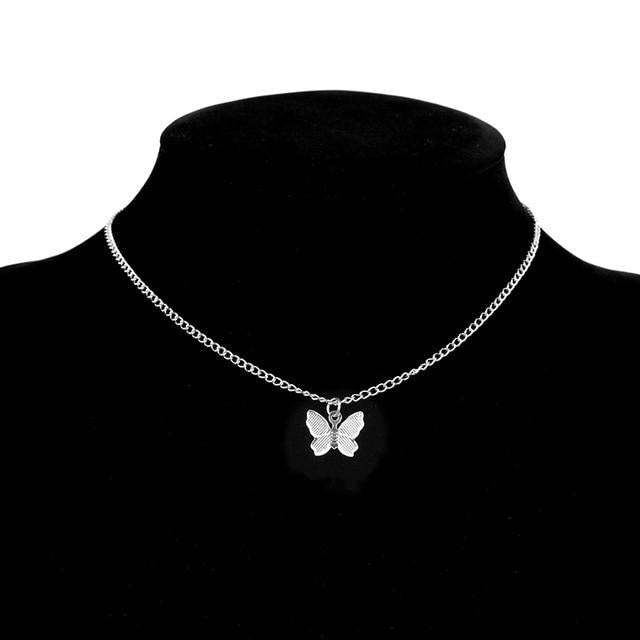 Colar Prateado e Banhado a Ouro com Borboleta