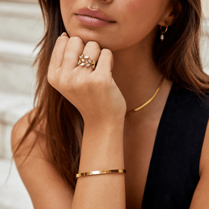 Bracelete Rígida Dourada Rina