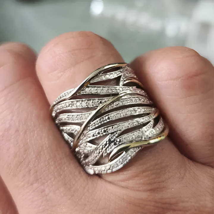 Anel Torcido Elegante de Várias Camadas