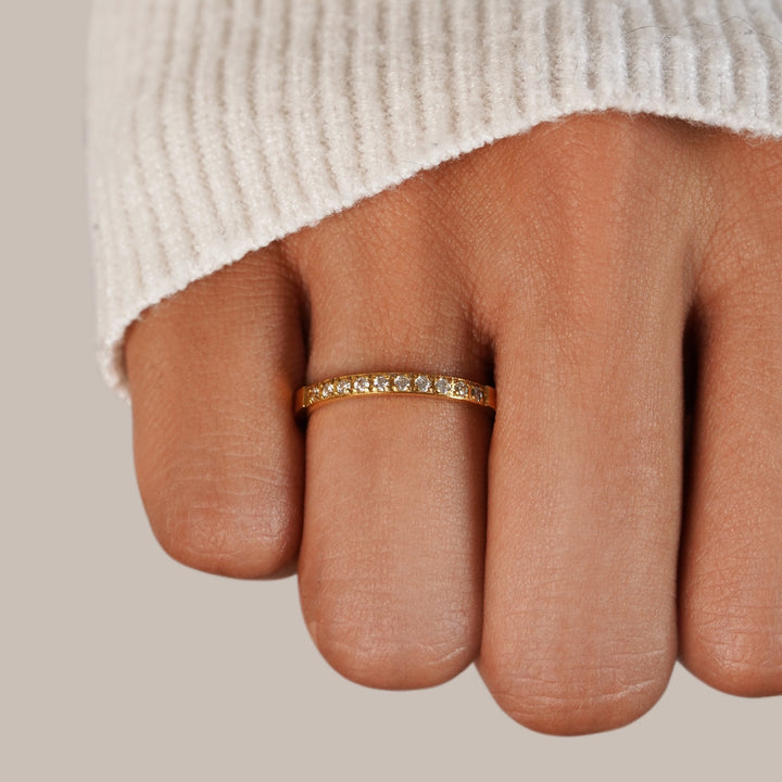 Anel Beleza Intemporal com Cristal 18K