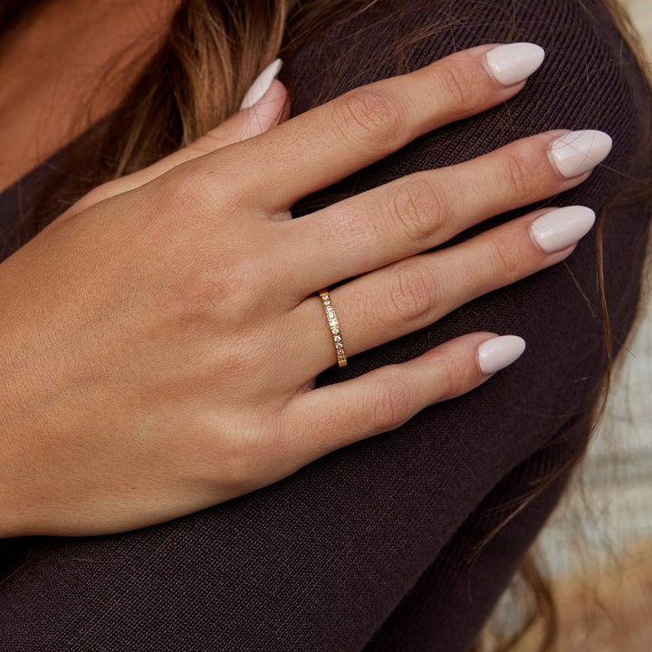 Anel Beleza Intemporal com Cristal 18K