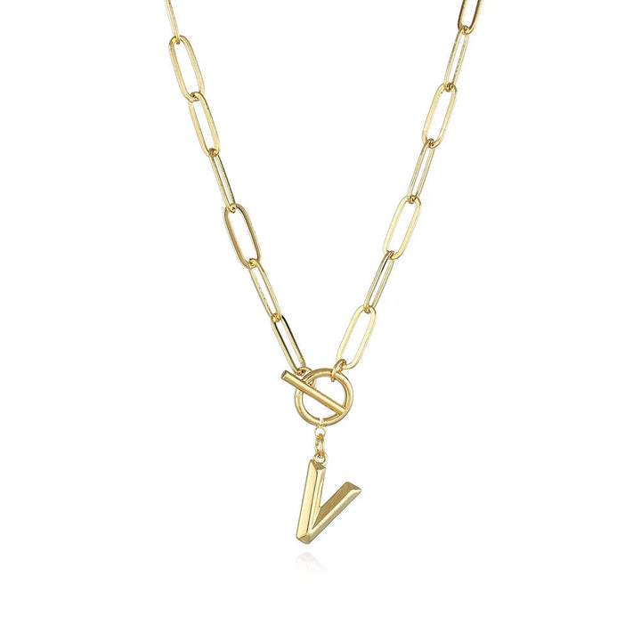 Colar com Inicial A–Z e Corrente Paperclip