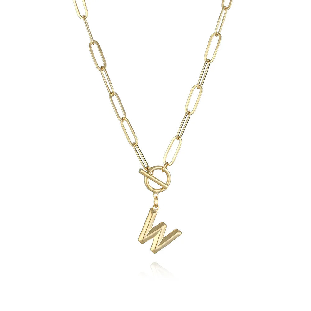 Colar com Inicial A–Z e Corrente Paperclip